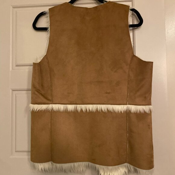 โจ Cozy Chestnut Fur Vest โ Size M from Hollister โจ - Picture 5 of 6